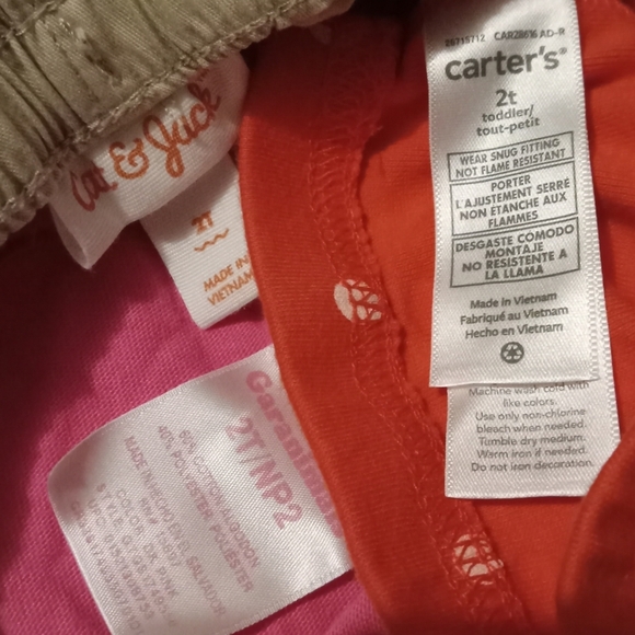 Girls 2T Shorts - Picture 3 of 4